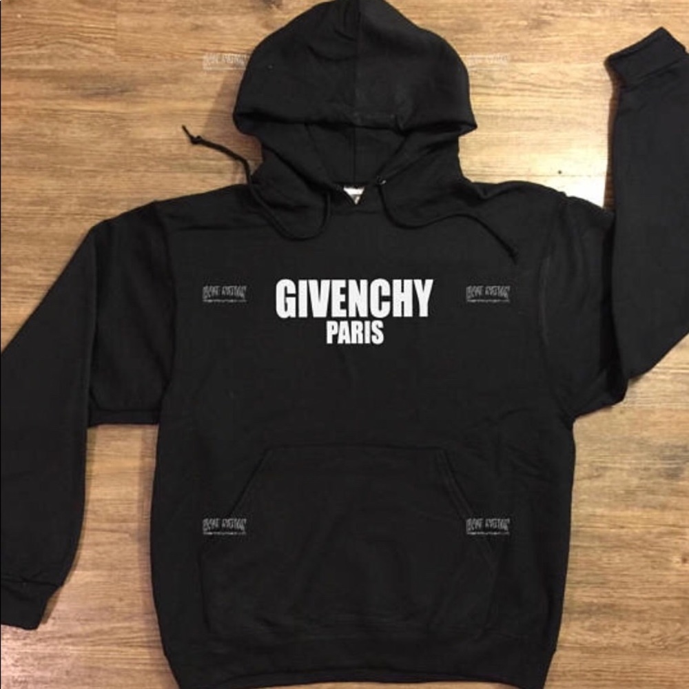 GIVENCHY SWEATSHIRT!